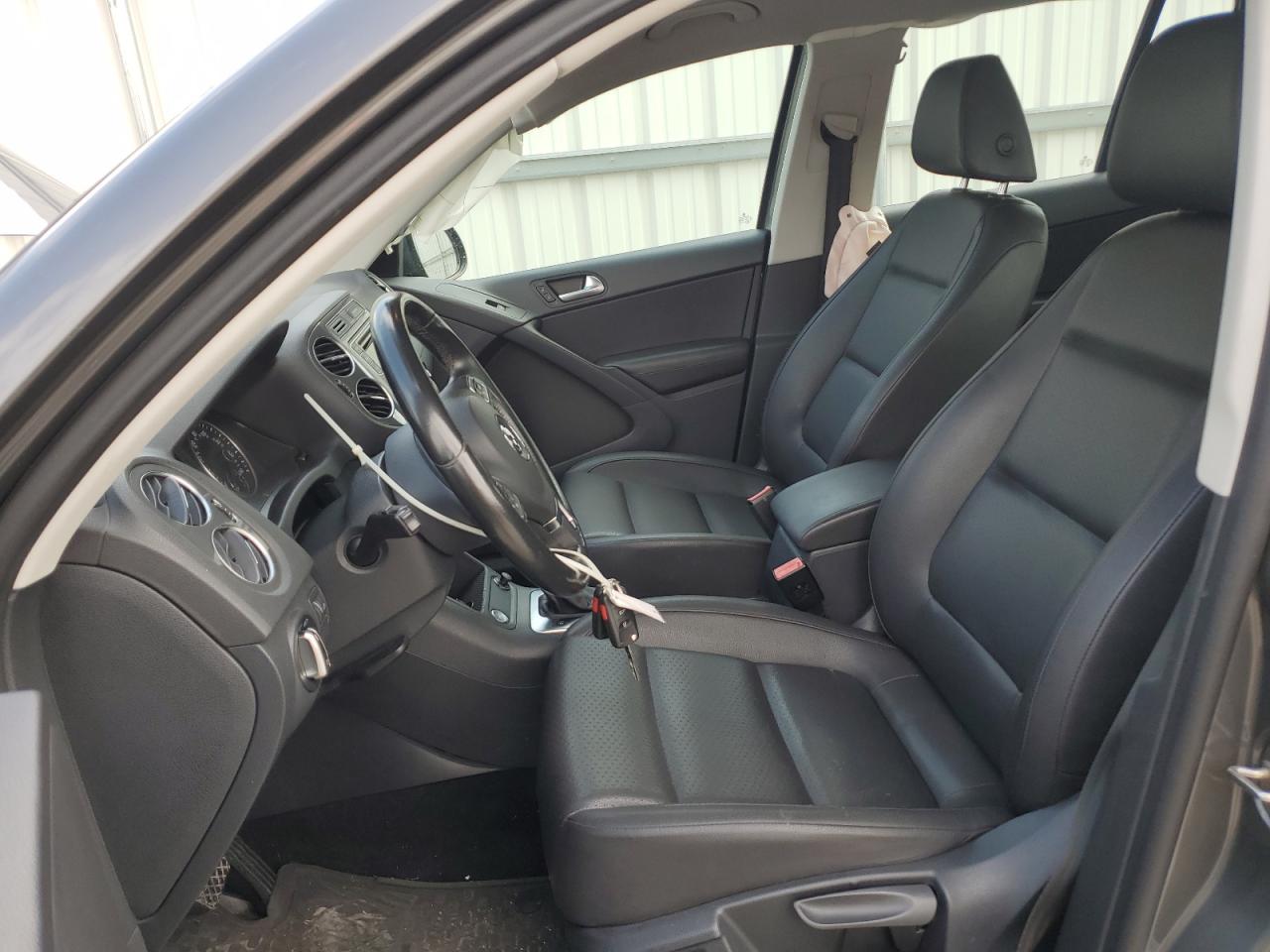 2016 Volkswagen Tiguan S VIN: WVGAV7AX3GW004136 Lot: 63177534