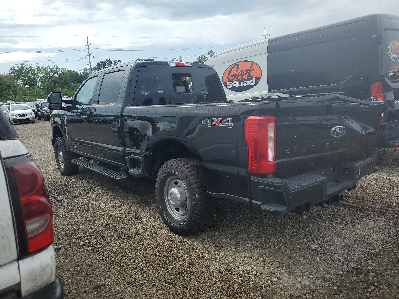 2023 Ford F350 Super Duty vin: 1FT8W3BTXPEC07924