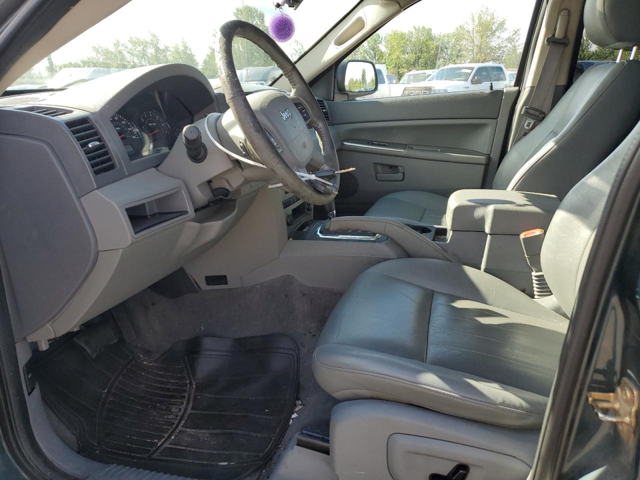 2005 Jeep Grand Cherokee Laredo VIN: 1J4HR48N15C600798 Lot: 65404894