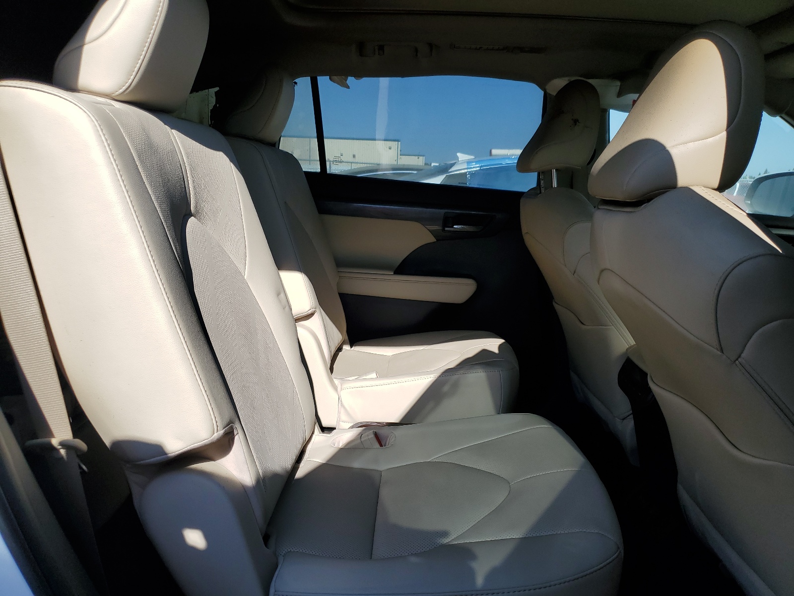 5TDEBRCH2NS086406 2022 Toyota Highlander Hybrid Platinum