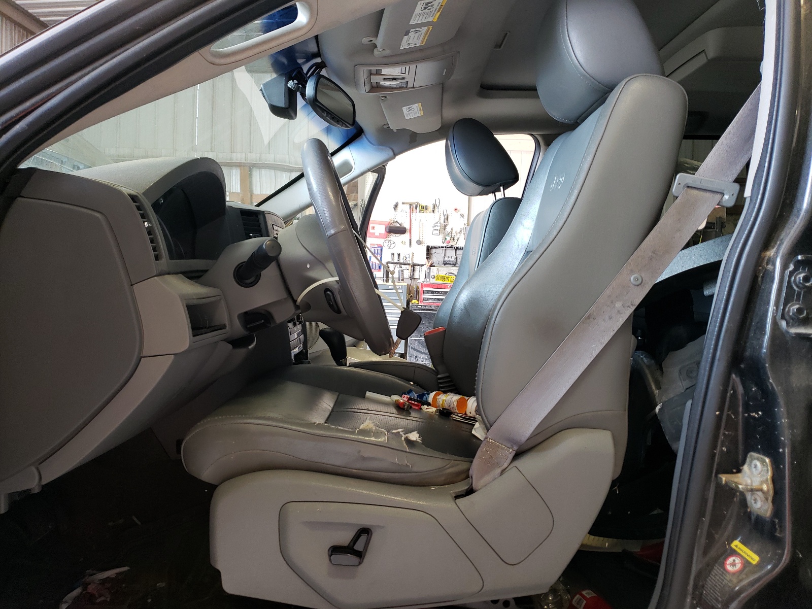 1J8HR58285C556809 2005 Jeep Grand Cherokee Limited