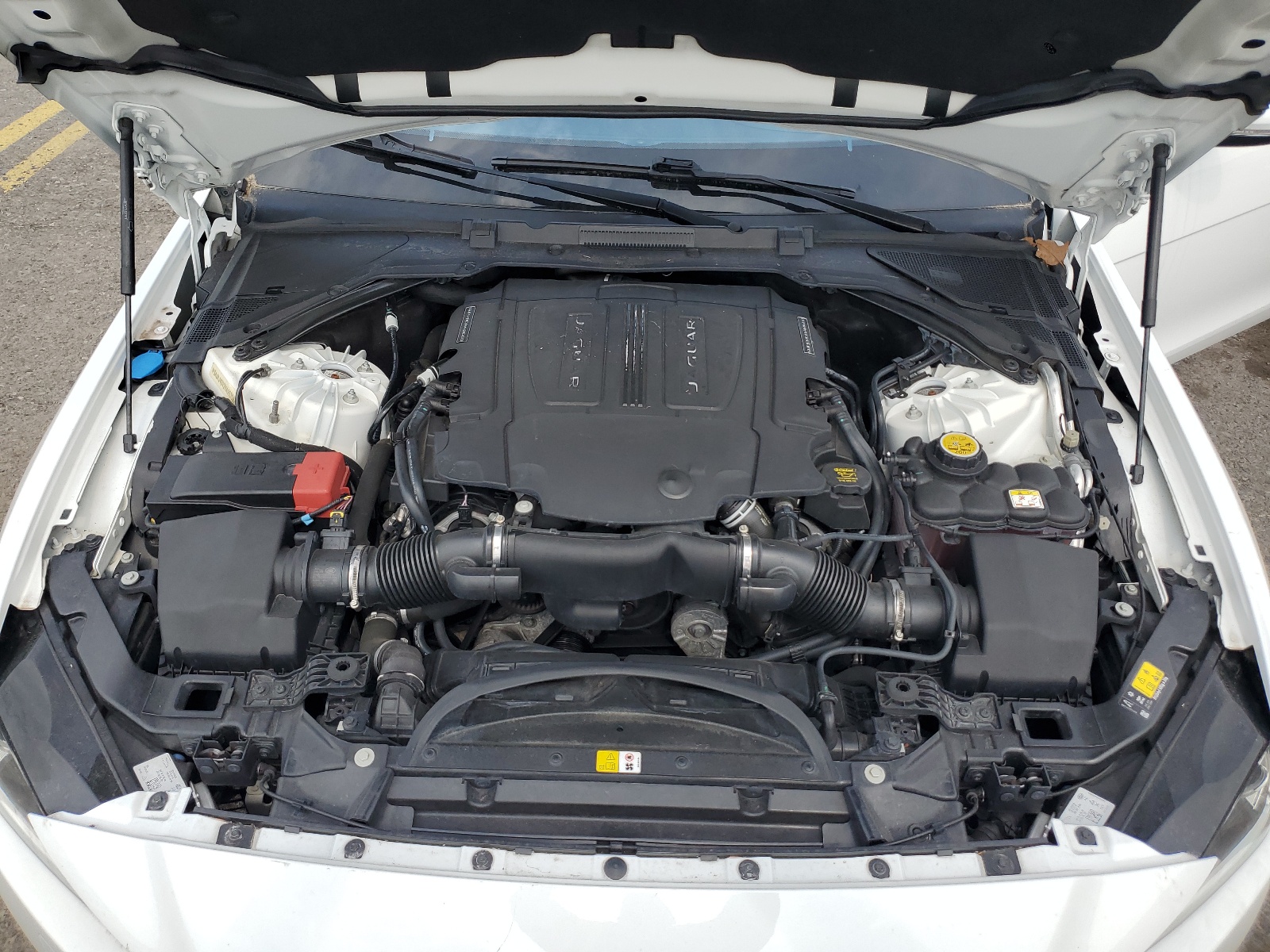 SAJAJ4BV2HA963507 2017 Jaguar Xe Premium