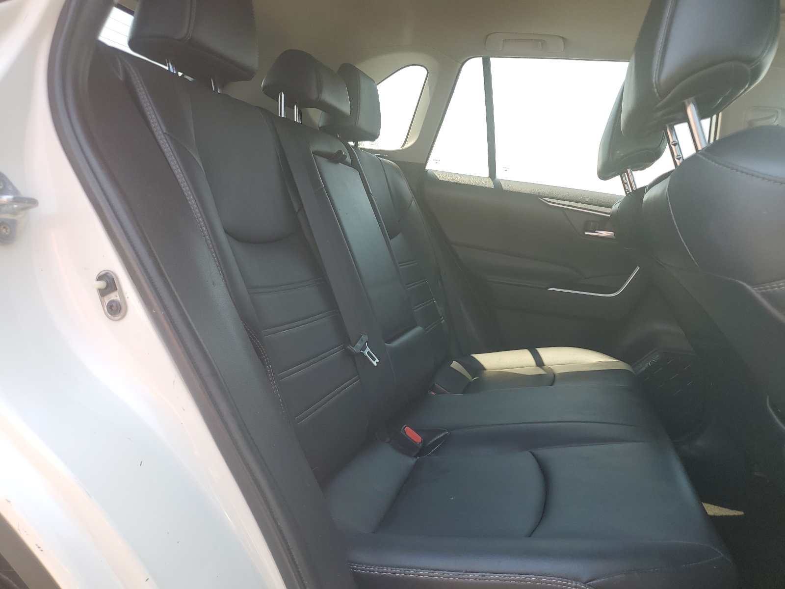 4T3B6RFVXMU043518 2021 Toyota Rav4 Xle Premium