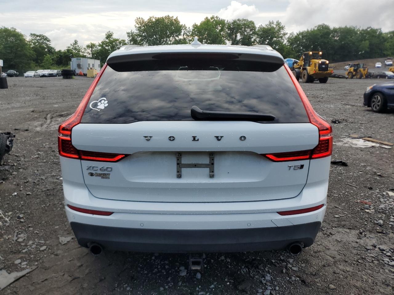 2018 Volvo Xc60 T5 VIN: LYV102RK9JB073022 Lot: 63722244