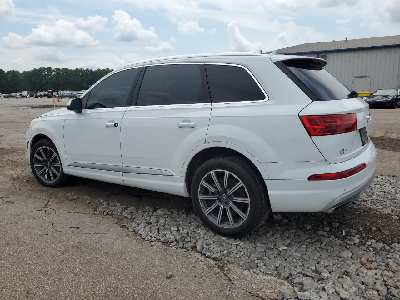 WA1AAAF73HD011729 2017 AUDI Q7 - Image 2