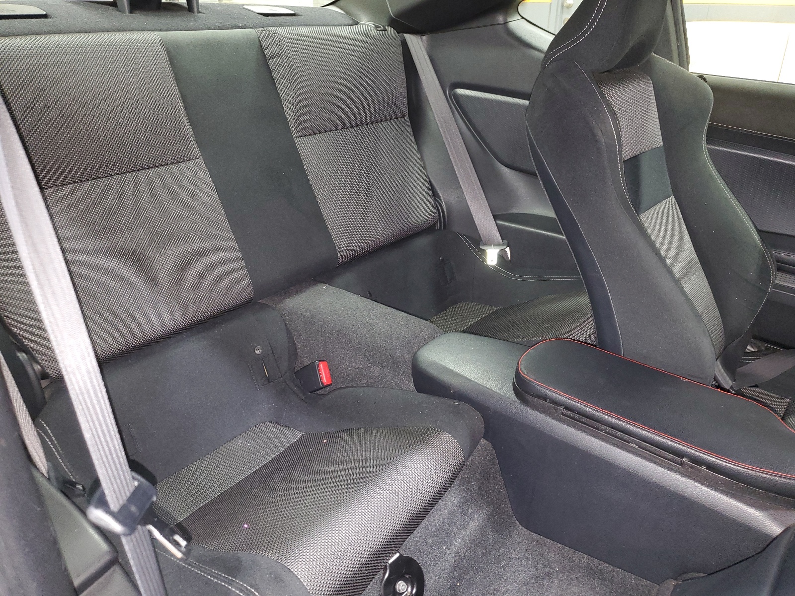 JF1ZNAA15H8701223 2017 Toyota 86 Base