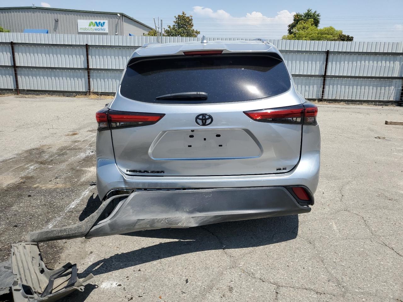 2021 Toyota Highlander Xle VIN: 5TDHZRAH9MS033017 Lot: 64673614