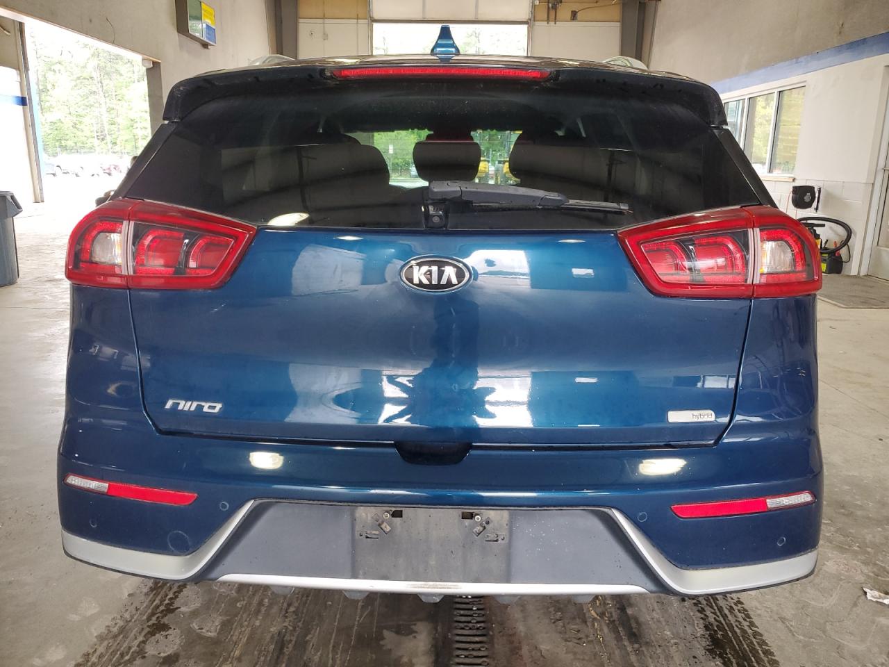 KNDCE3LC9J5108157 2018 Kia Niro Touring