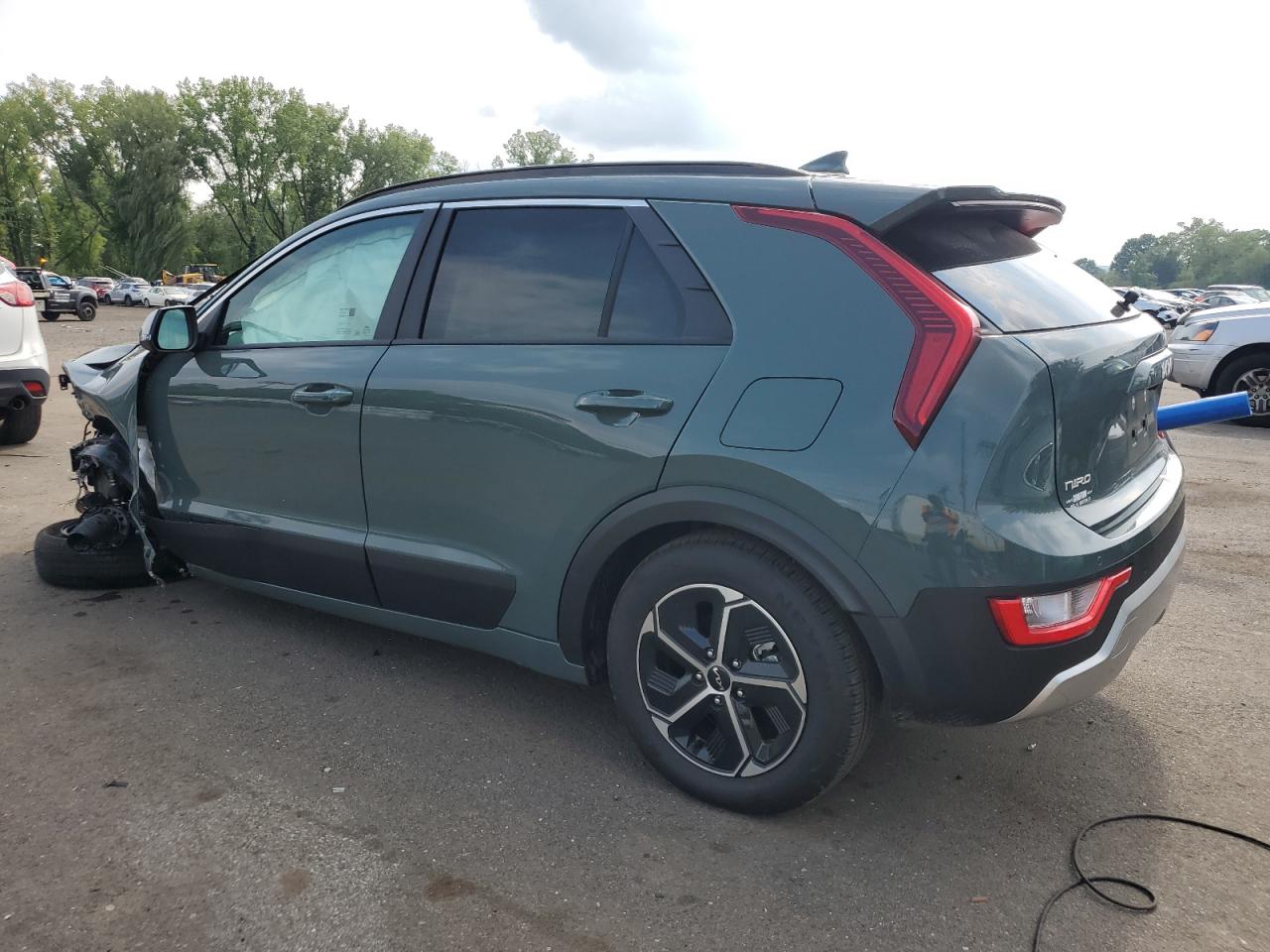 KNDCR3LE4R5144565 Kia Niro EX 2