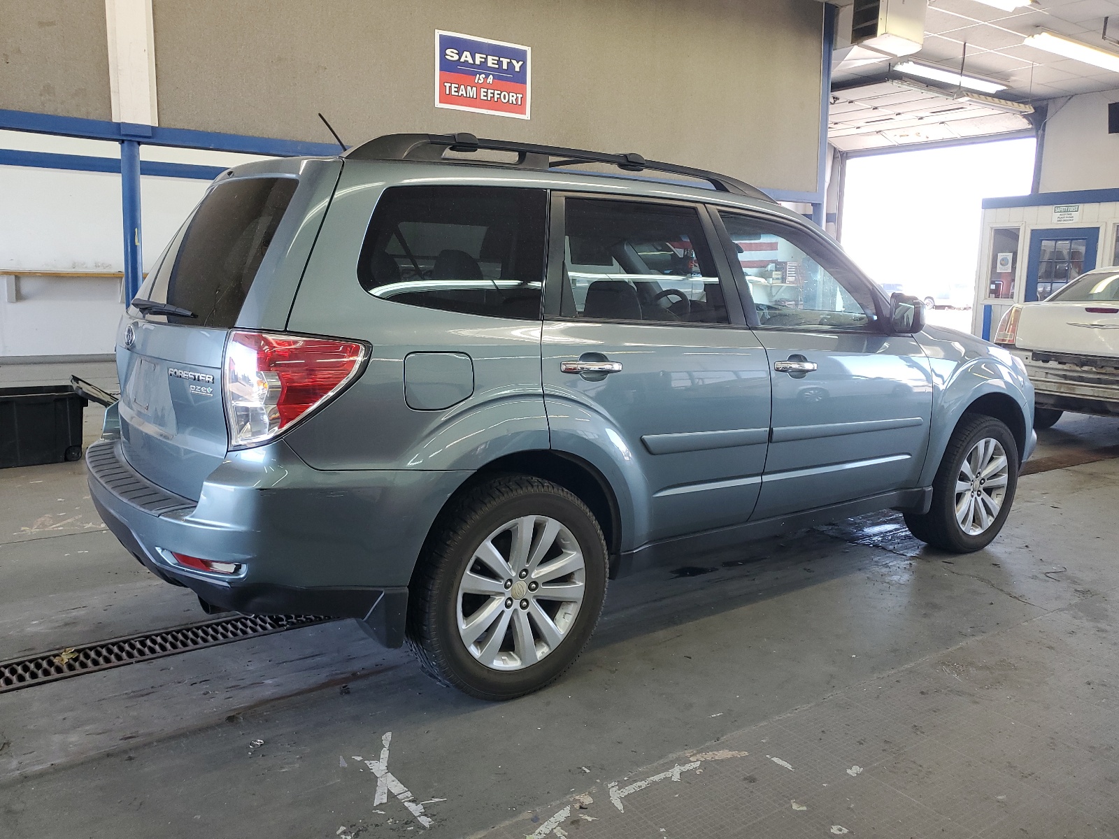 2012 Subaru Forester Limited vin: JF2SHAEC3CH400040