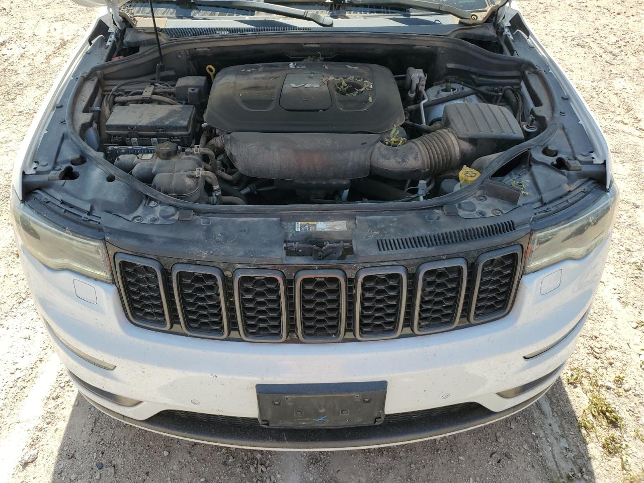 1C4RJFCG0JC449579 2018 Jeep Grand Cherokee Overland