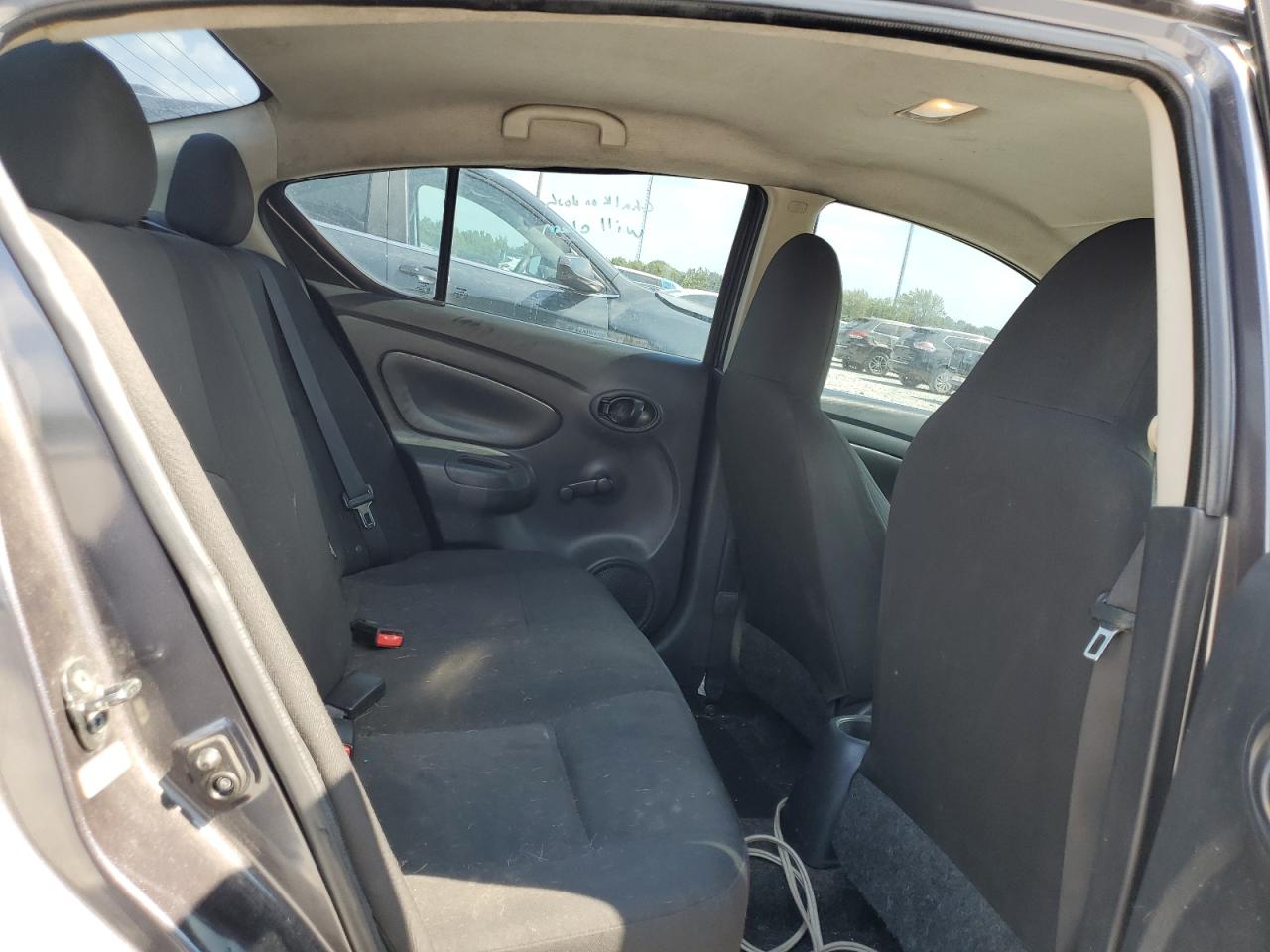 2015 Nissan Versa - Image 10