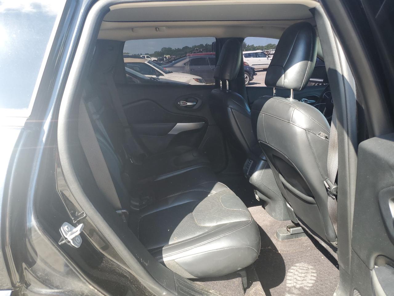 2016 Jeep Cherokee Overland VIN: 1C4PJLJB2GW329836 Lot: 61402694