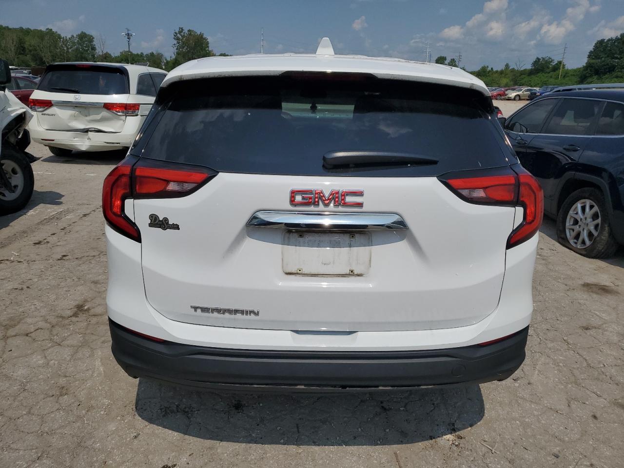 3GKALMEV8JL408942 2018 GMC Terrain Sle