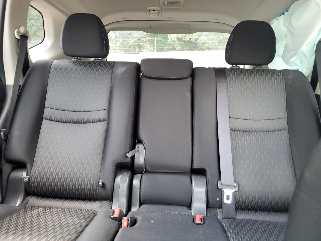 2017 Nissan Rogue S VIN: JN8AT2MT5HW384382 Lot: 64720014