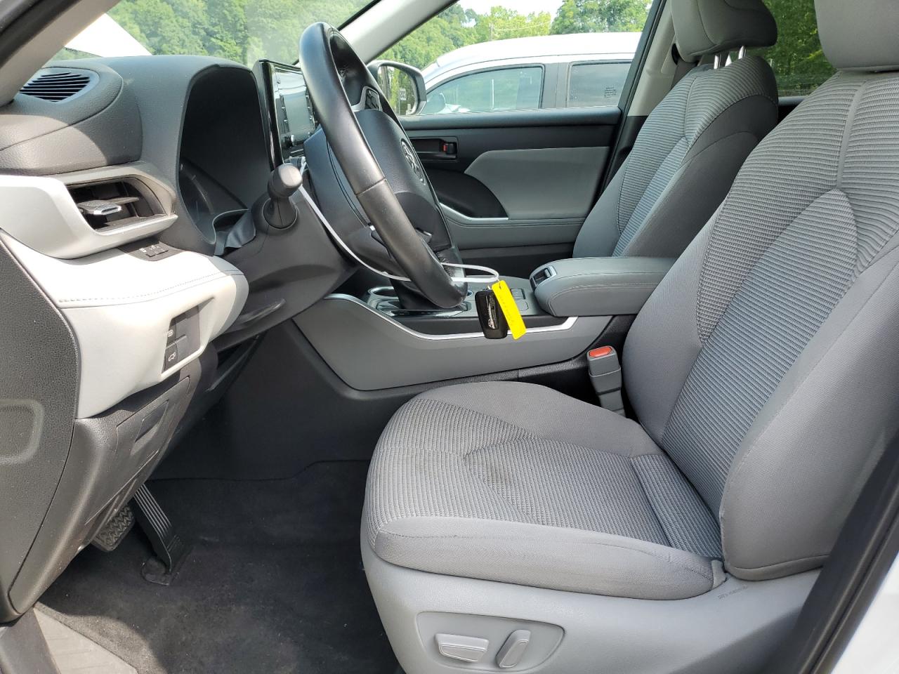 2022 Toyota Highlander Hybrid Le VIN: 5TDBBRCHXNS550318 Lot: 63651834