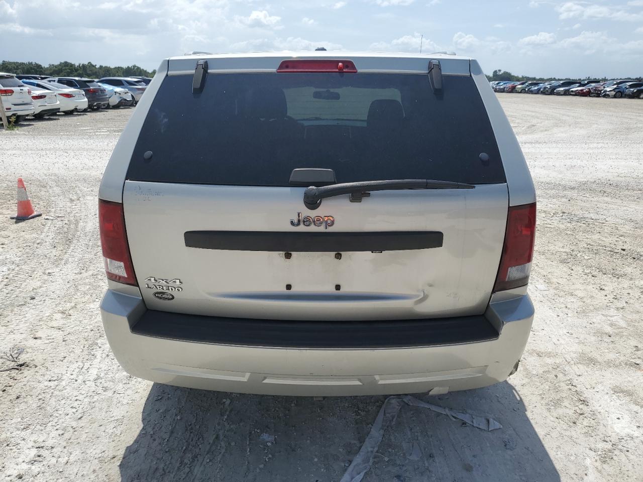 2008 Jeep Grand Cherokee Laredo VIN: 1J8GR48K18C206190 Lot: 65366164