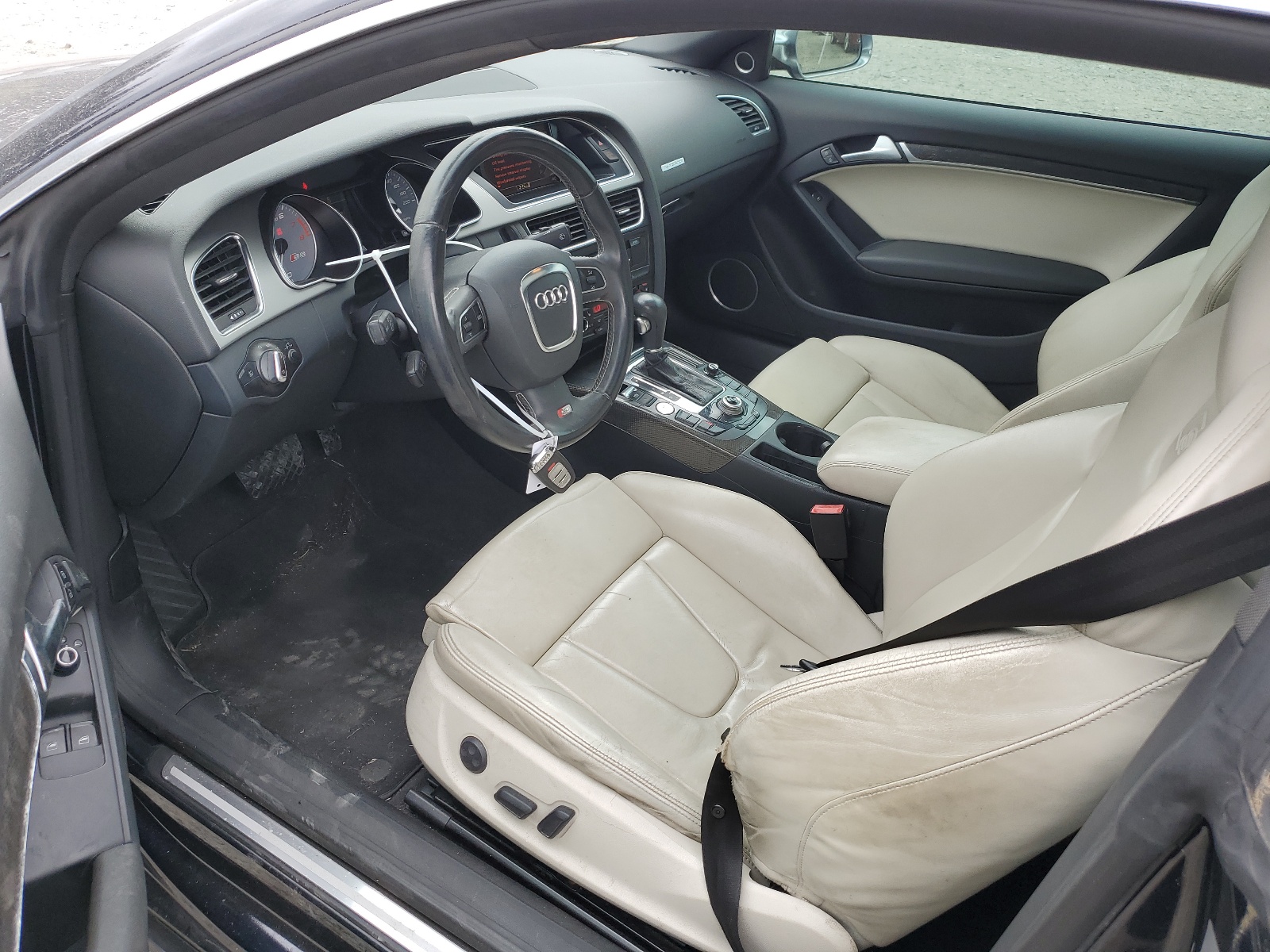 WAUVVAFR6BA047465 2011 Audi S5 Prestige