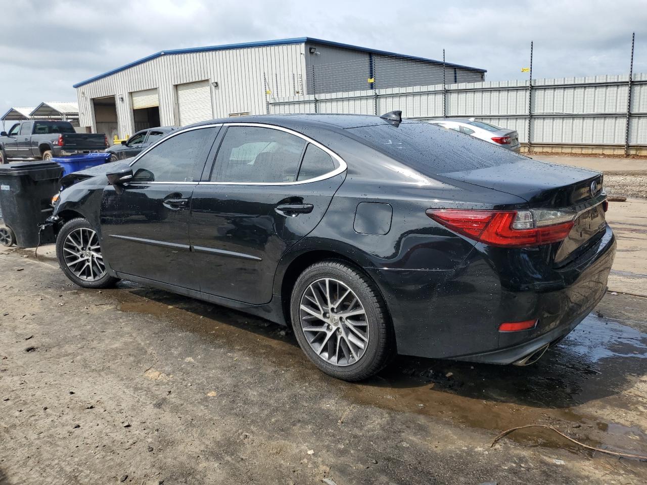 VIN JTHBK1GG4G2212828 2016 LEXUS ES350 no.2