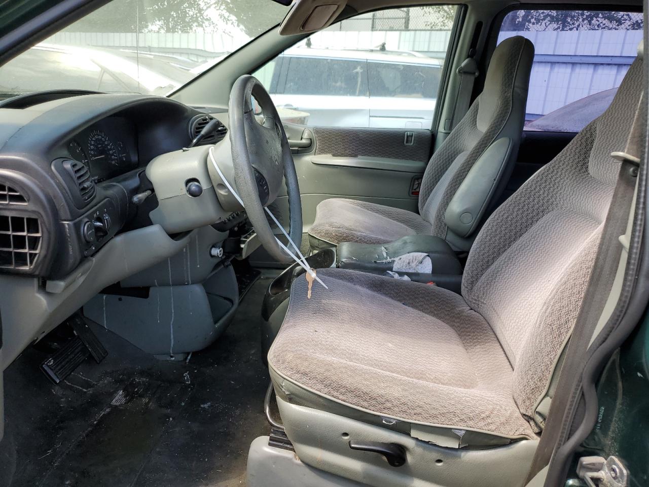 1998 Dodge Grand Caravan Se VIN: 2B4GP4433WR761767 Lot: 64092324