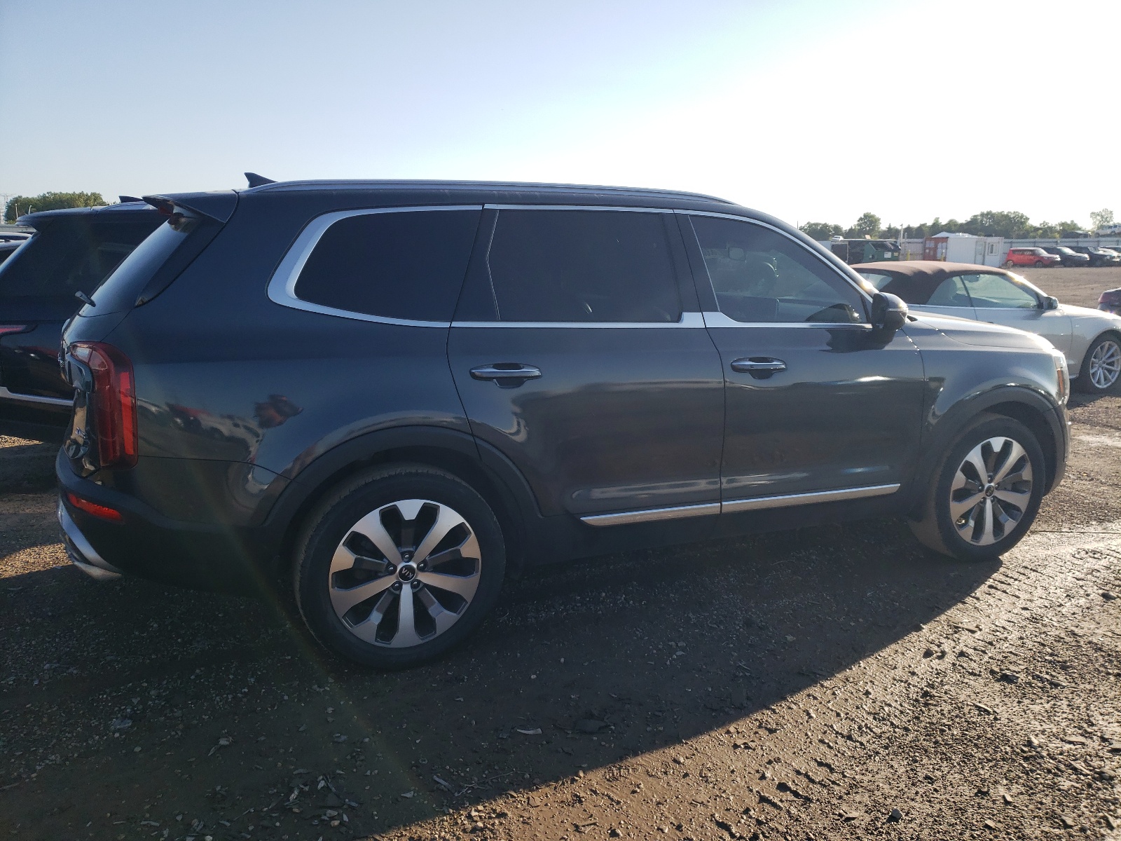 2020 Kia Telluride S vin: 5XYP6DHC8LG023852