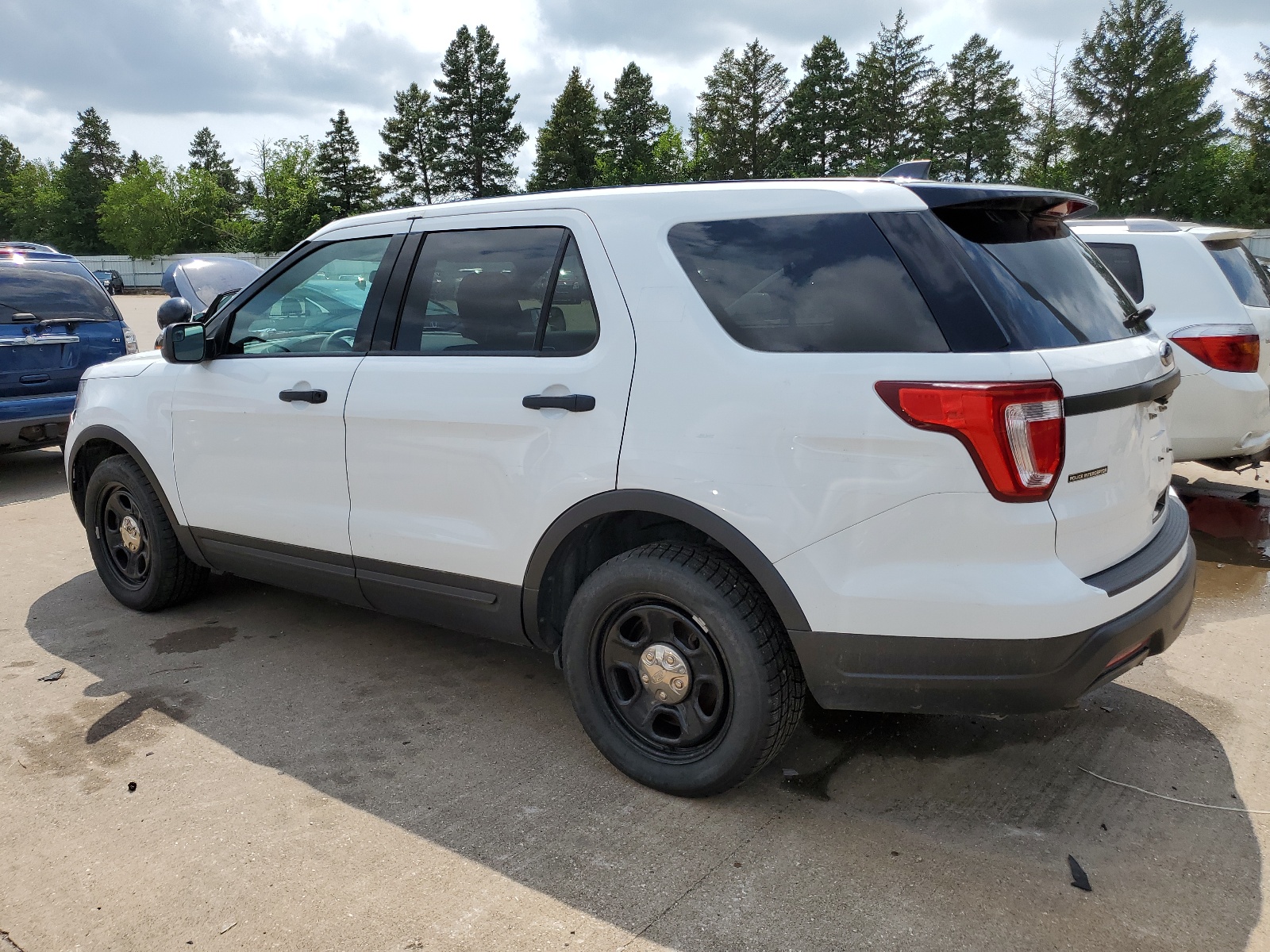 1FM5K8AR6KGA31660 2019 Ford Explorer Police Interceptor