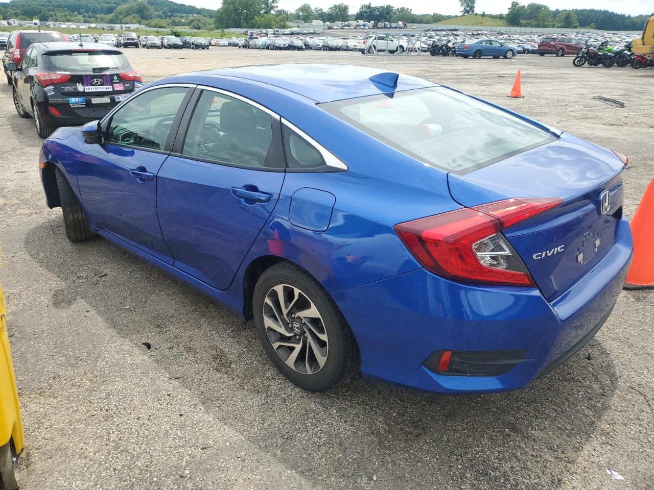 19XFC2F81HE031495 2017 HONDA CIVIC - Image 2