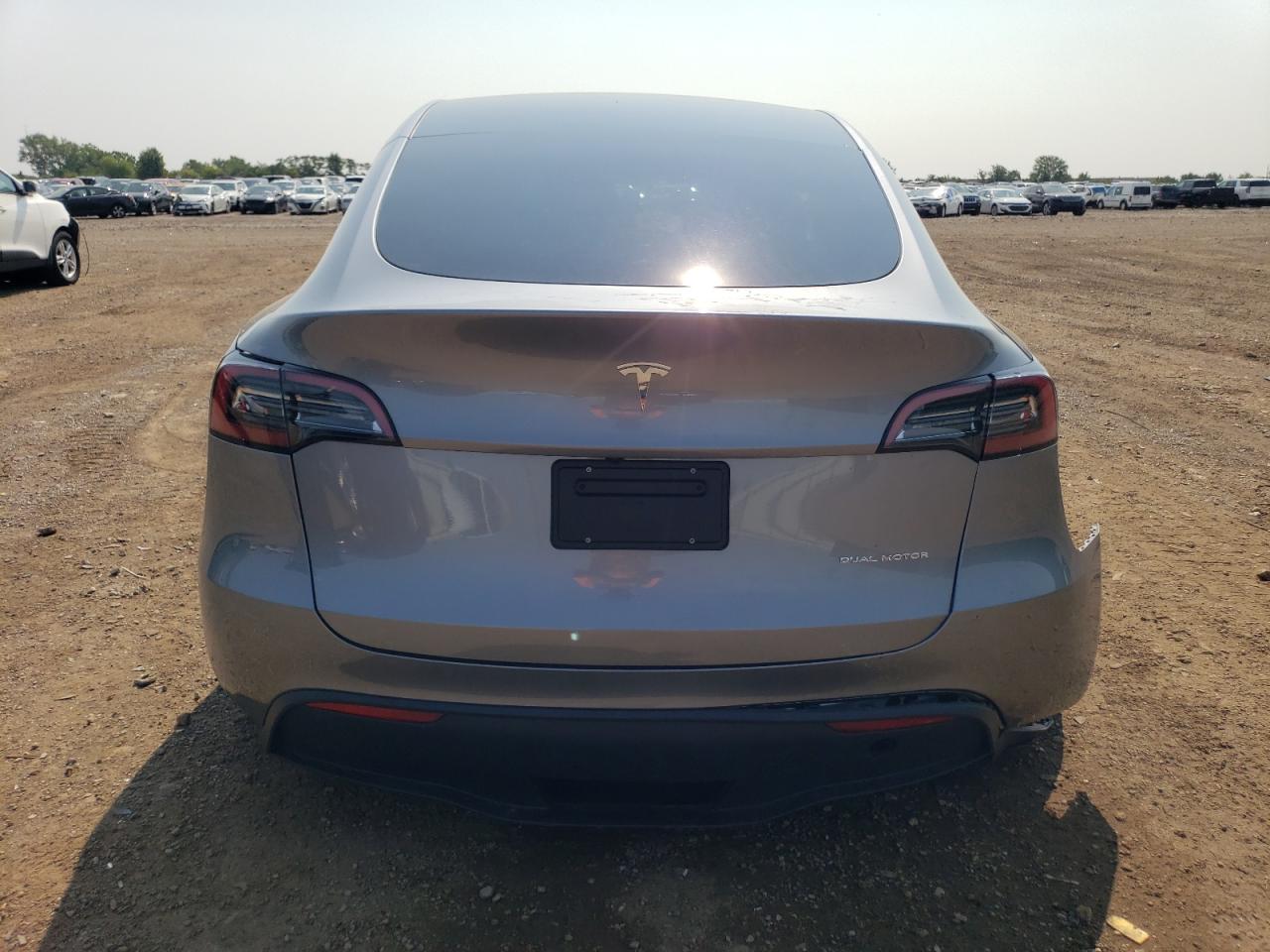 7SAYGAEE9RF110863 Tesla Model Y  6