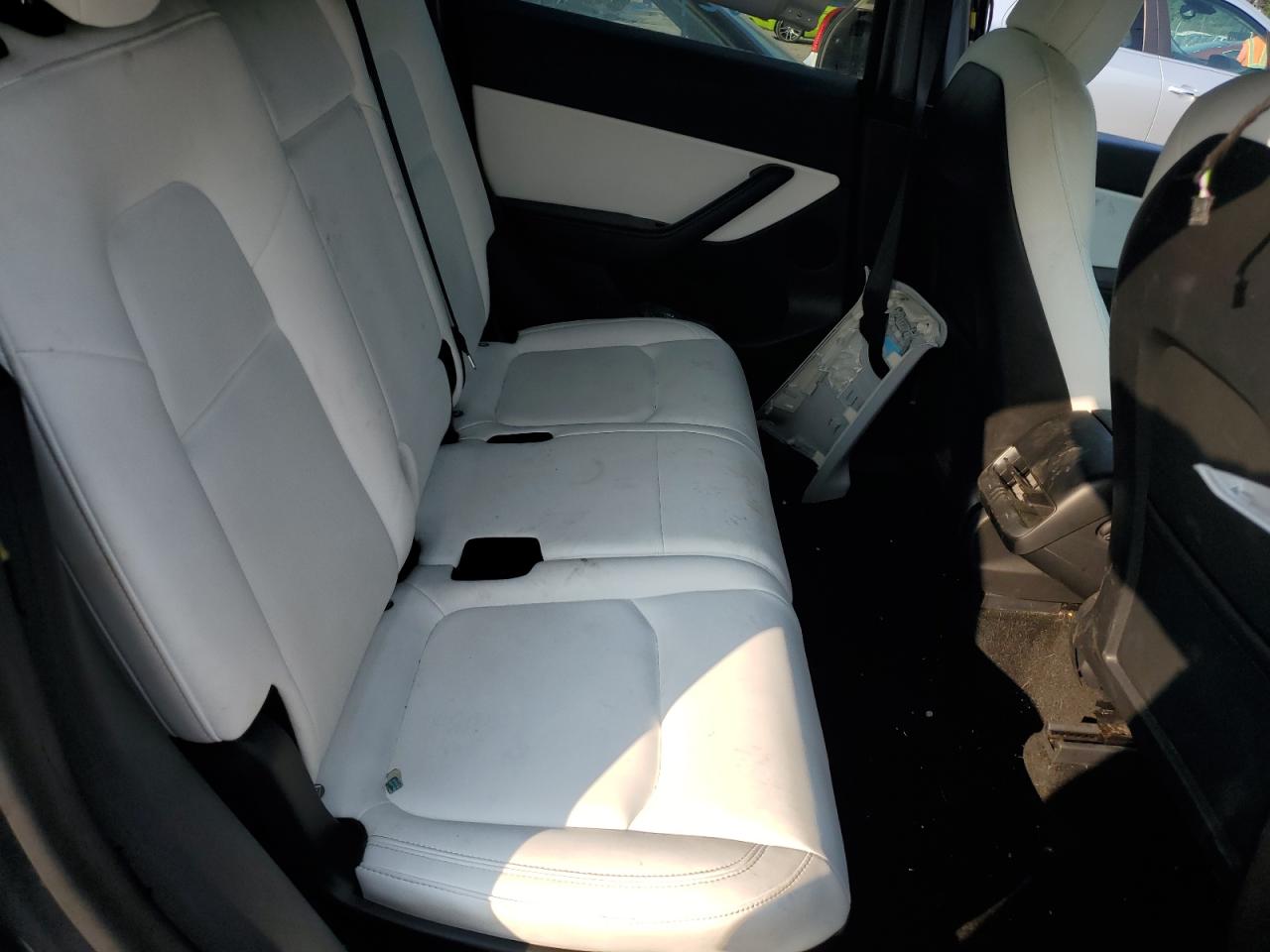 5YJYGAEE4MF201223 2021 Tesla Model Y