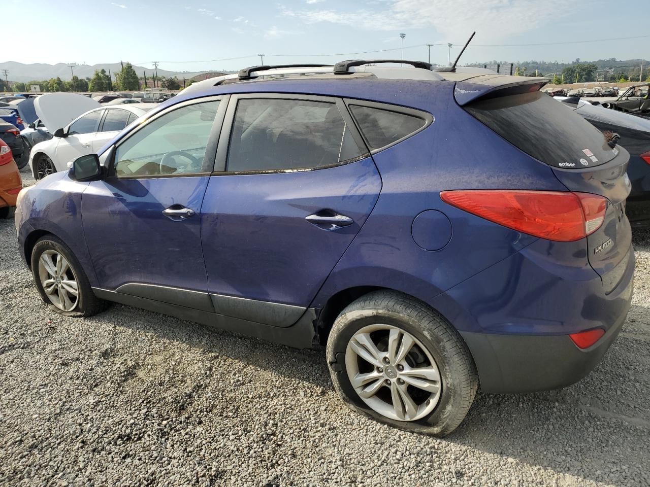 2012 Hyundai Tucson - Image 2