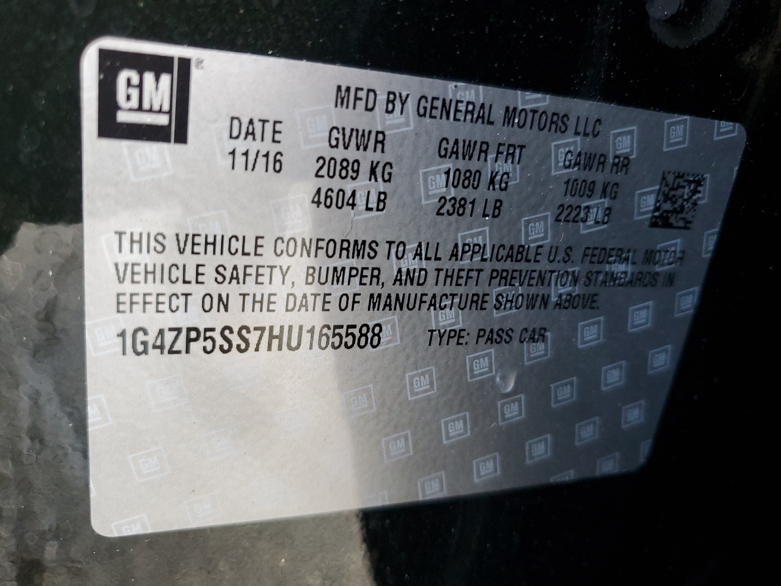 1G4ZP5SS7HU165588 2017 Buick Lacrosse Essence