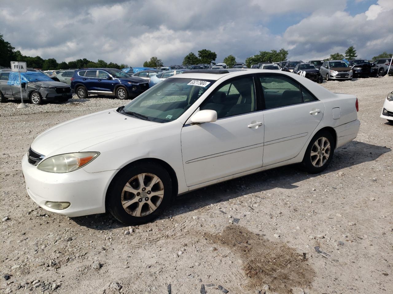 2004 Toyota Camry Le VIN: JTDBE32K240271870 Lot: 65217904