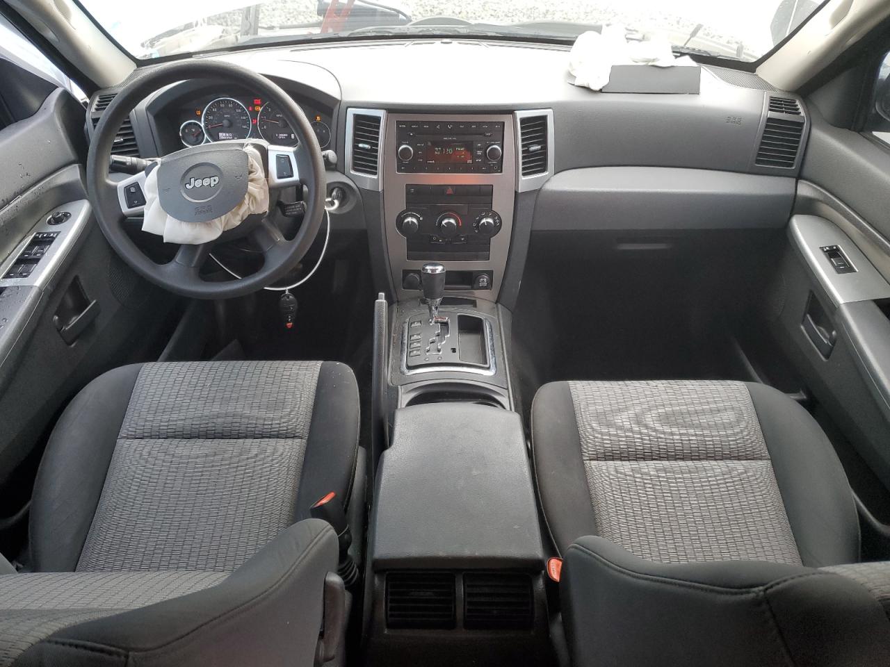 2008 Jeep Grand Cherokee Laredo VIN: 1J8GR48K38C241913 Lot: 63645664