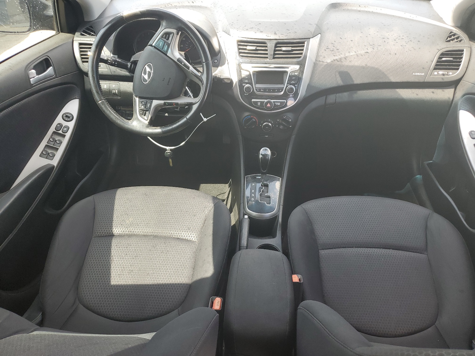 KMHCU5AE9FU204592 2015 Hyundai Accent Gls