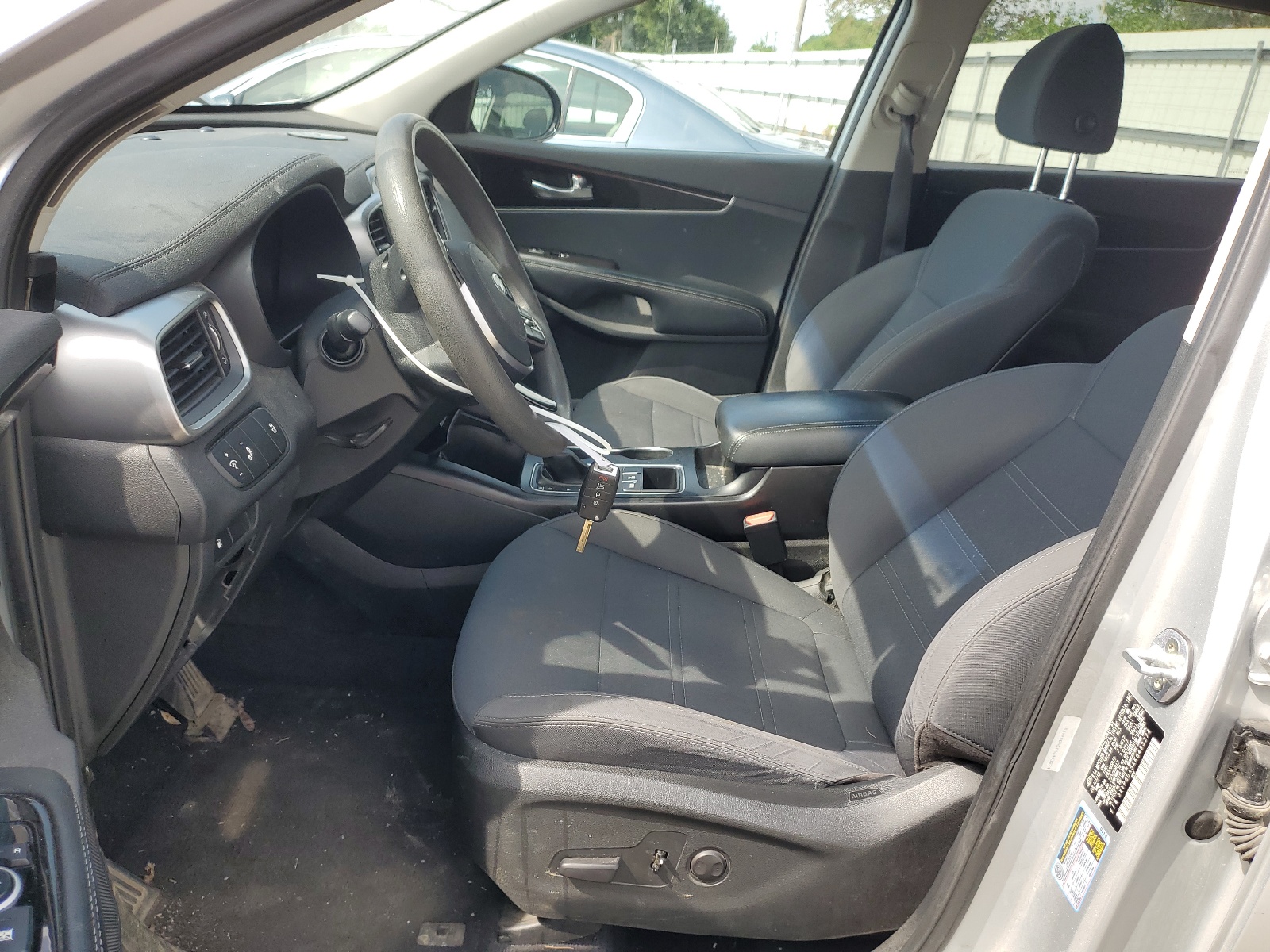 2019 Kia Sorento Lx vin: 5XYPGDA5XKG493274