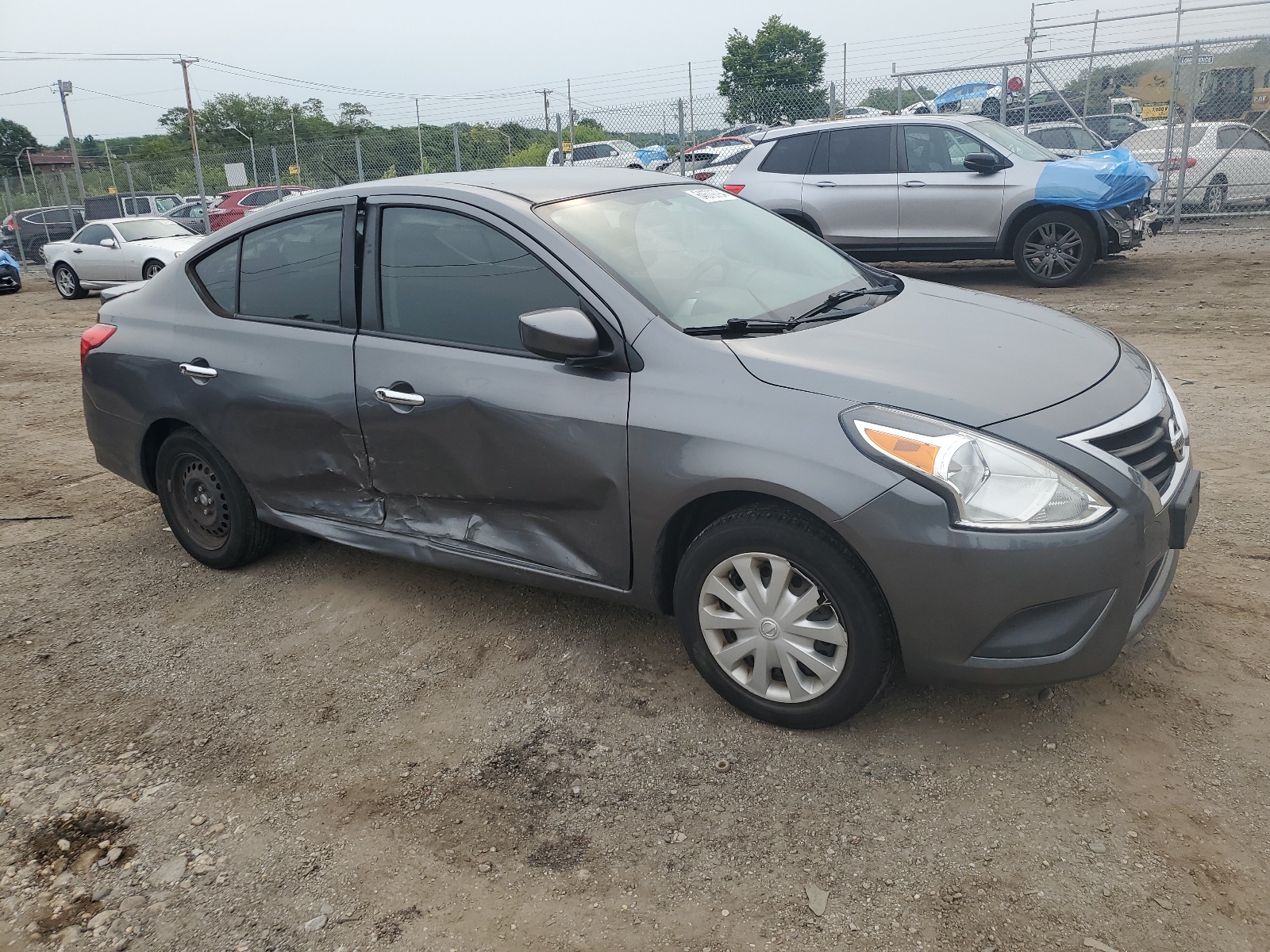 2016 Nissan Versa S vin: 3N1CN7AP5GL888571