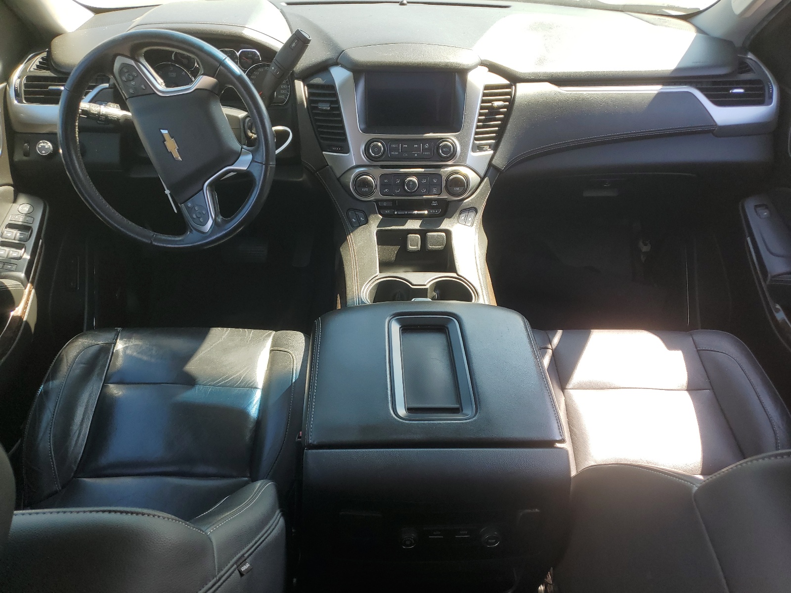 1GNSKHKC8KR394510 2019 Chevrolet Suburban K1500 Lt