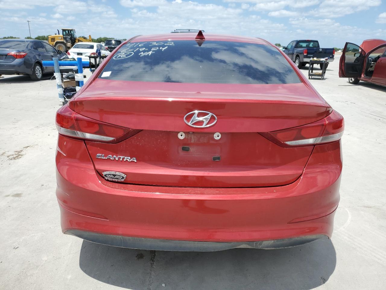 2018 Hyundai Elantra Sel VIN: 5NPD84LF0JH289385 Lot: 65325094
