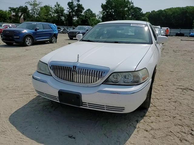 2011 Lincoln Town Car Signature Limited VIN: 2LNBL8CVXBX763567 Lot: 64498344