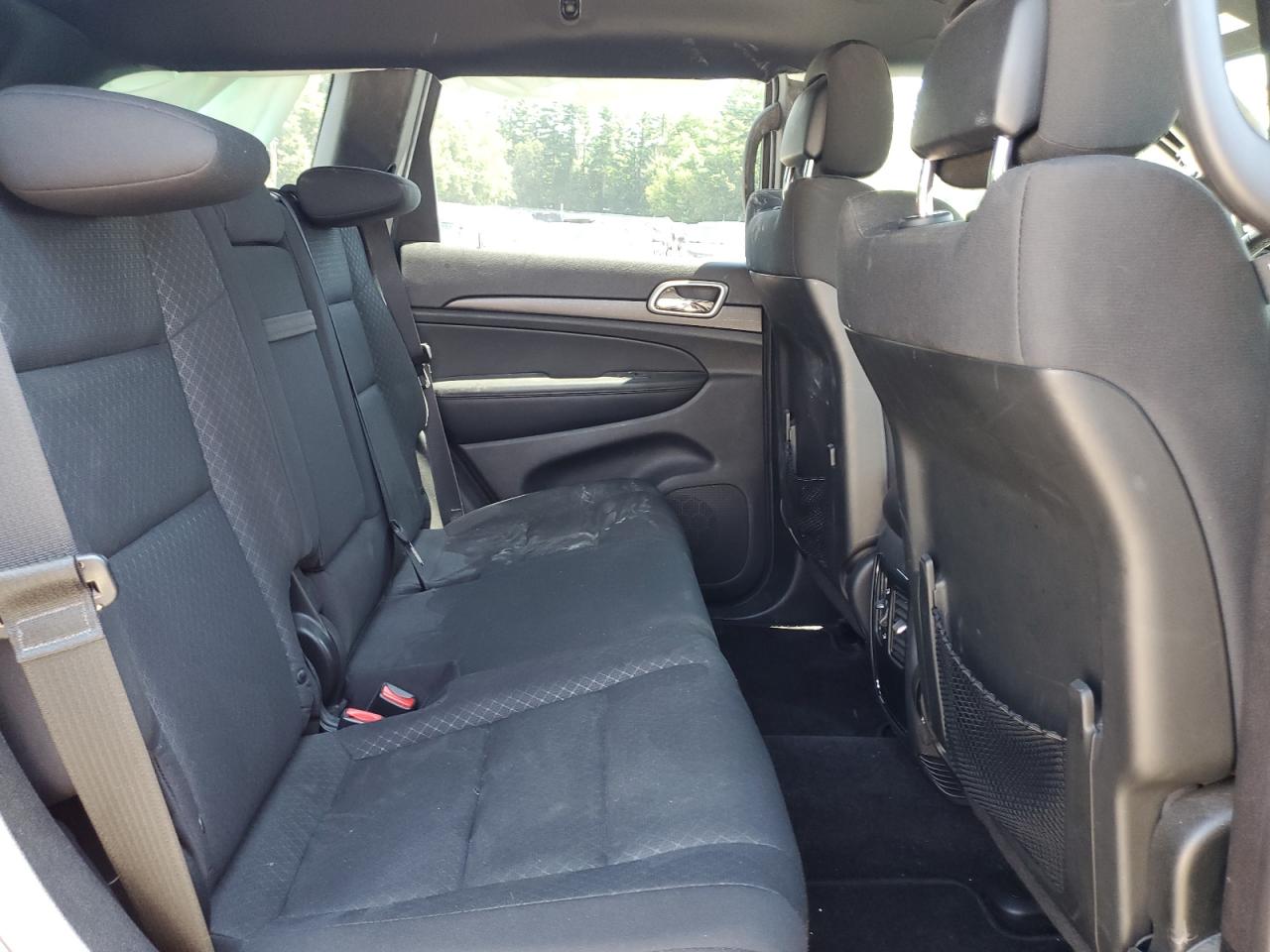 2018 Jeep Grand Cherokee Laredo VIN: 1C4RJFAGXJC350612 Lot: 63453244