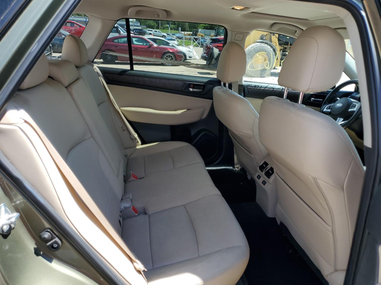 2015 Subaru Outback 2.5I Limited VIN: 4S4BSANC8F3306975 Lot: 62551464