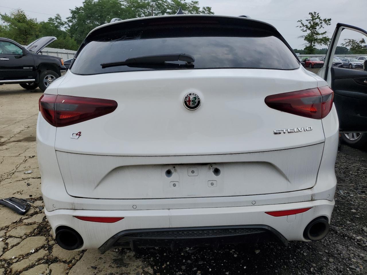 2022 Alfa Romeo Stelvio Ti VIN: ZASPAKBN5N7D39715 Lot: 62768844