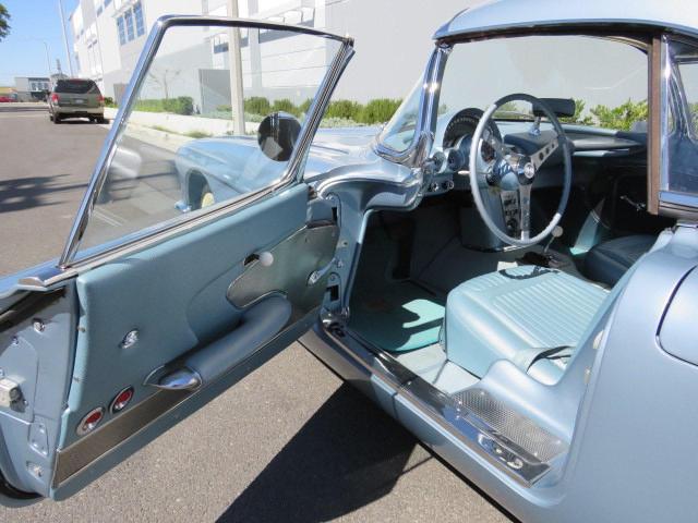 1958 CHEVROLET CORVETTE