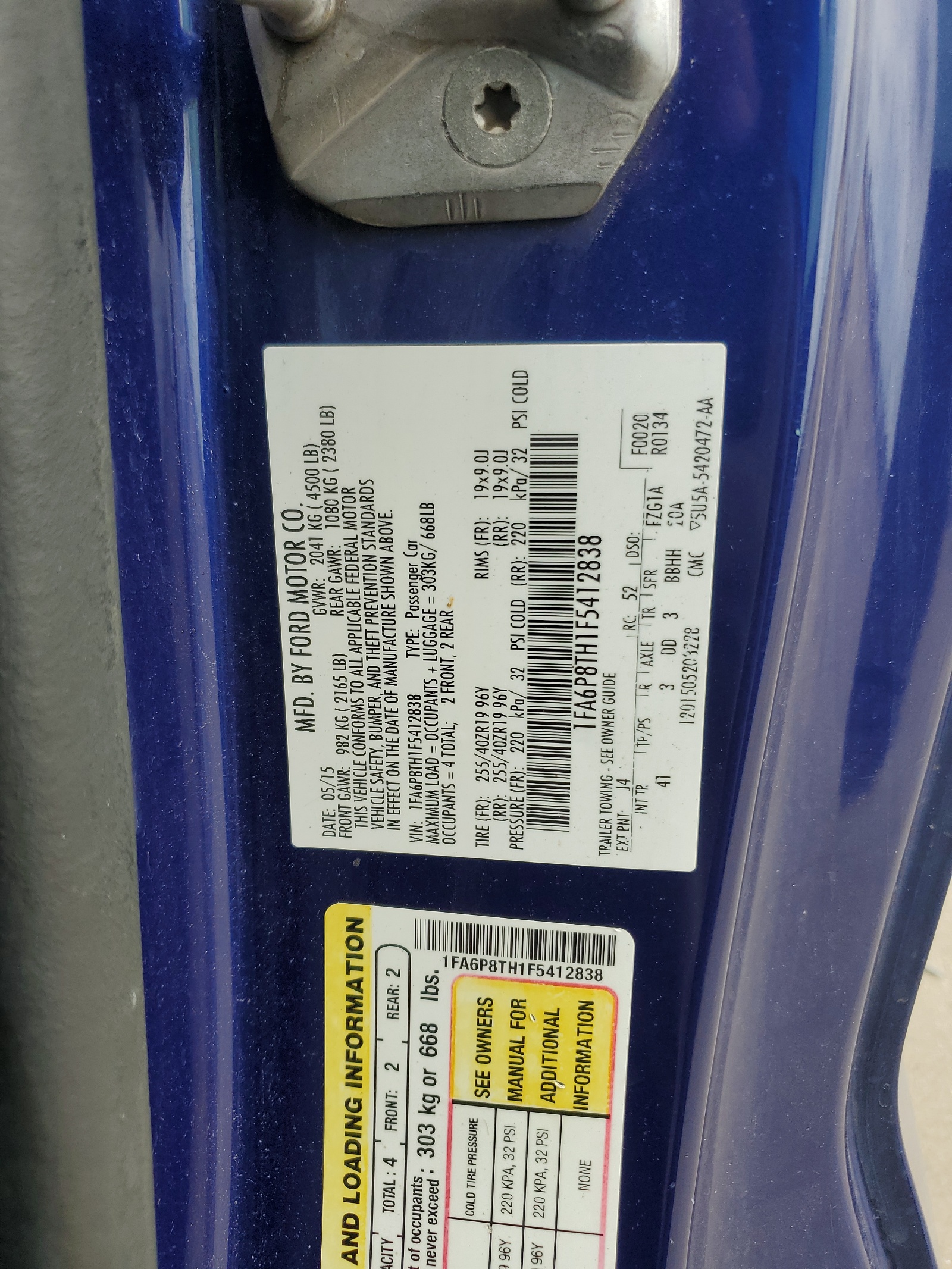 1FA6P8TH1F5412838 2015 Ford Mustang