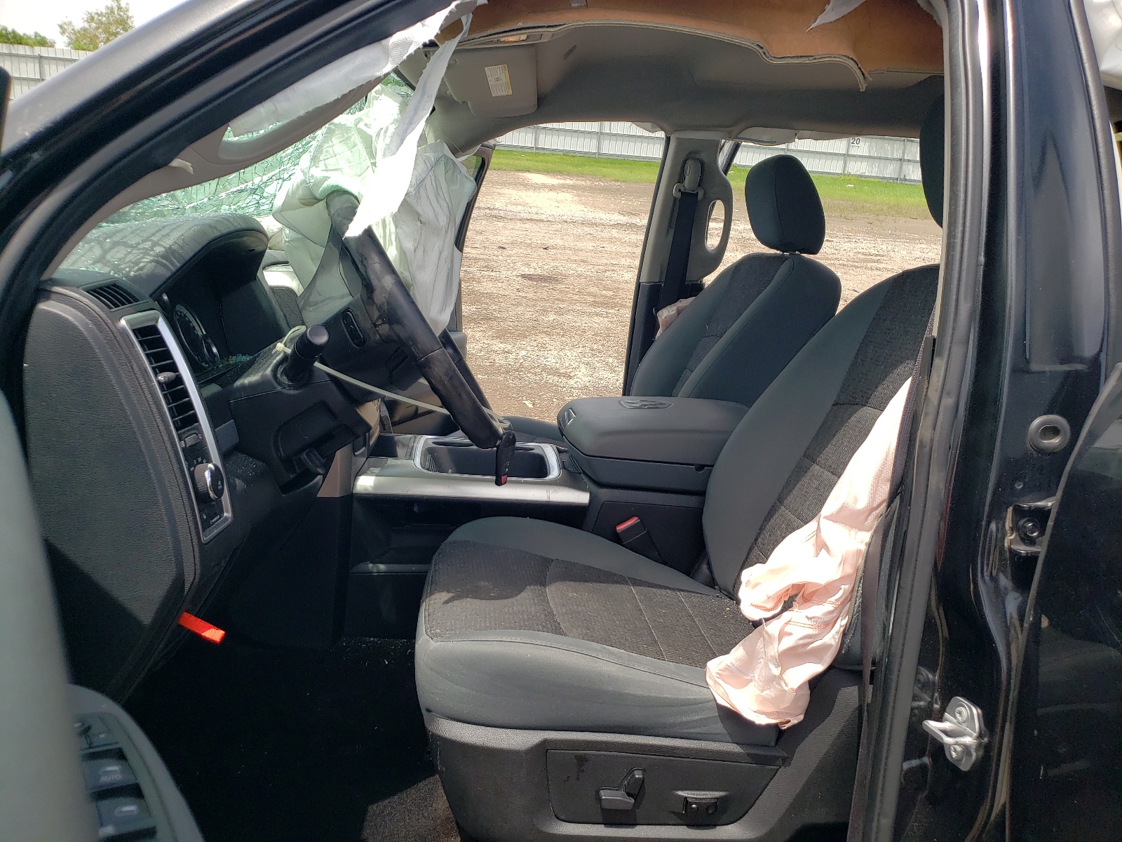 1C6RR6LT7HS561910 2017 Ram 1500 Slt