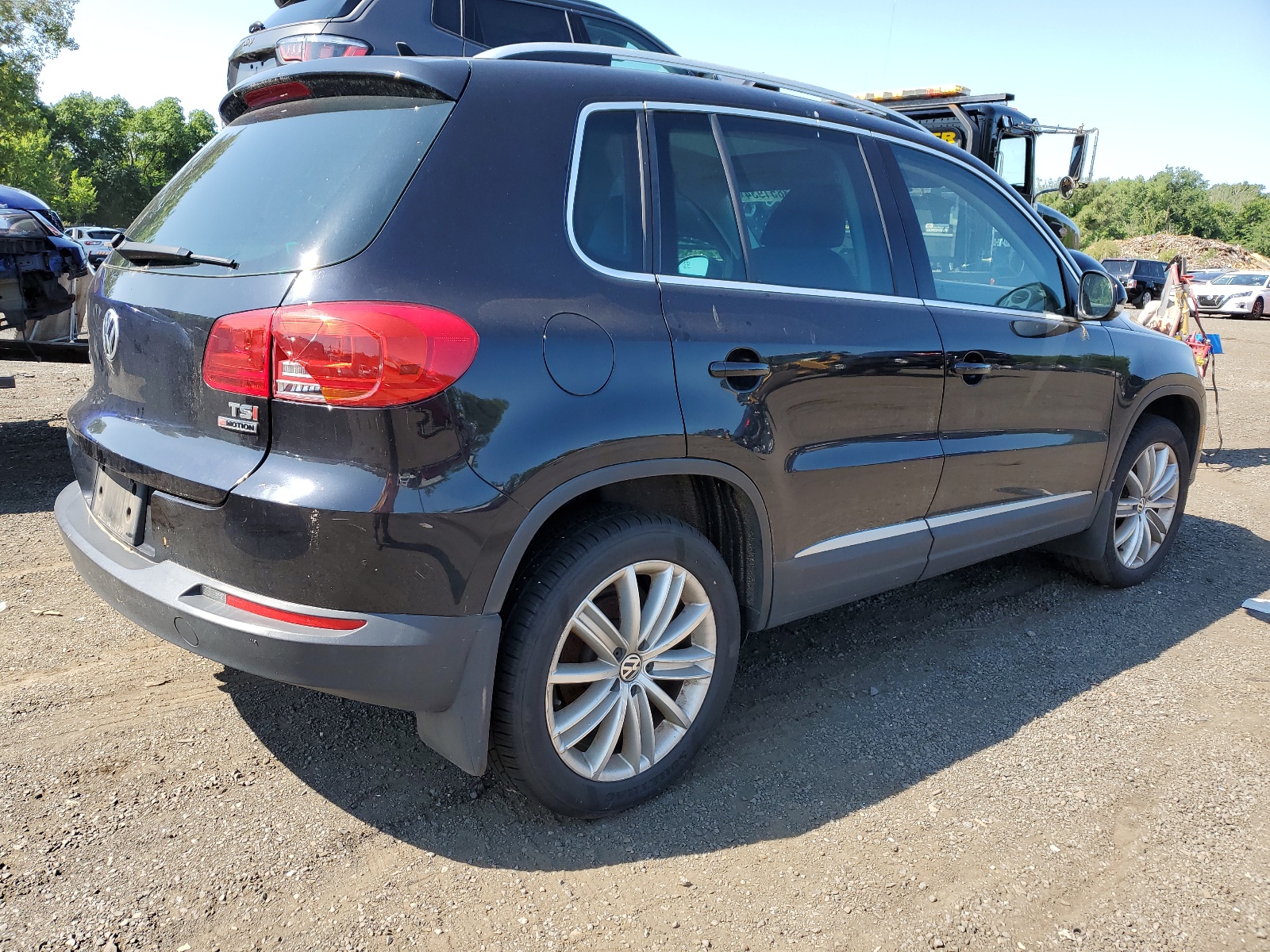 WVGBV7AXXGW584120 2016 Volkswagen Tiguan S