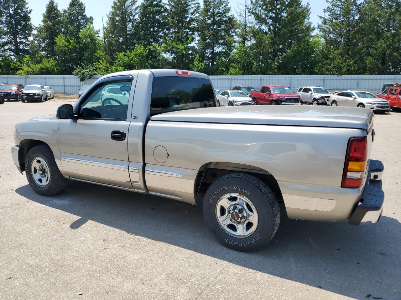 2002 GMC New Sierra C1500 VIN: 1GTEC14V62Z124037 Lot: 62468624