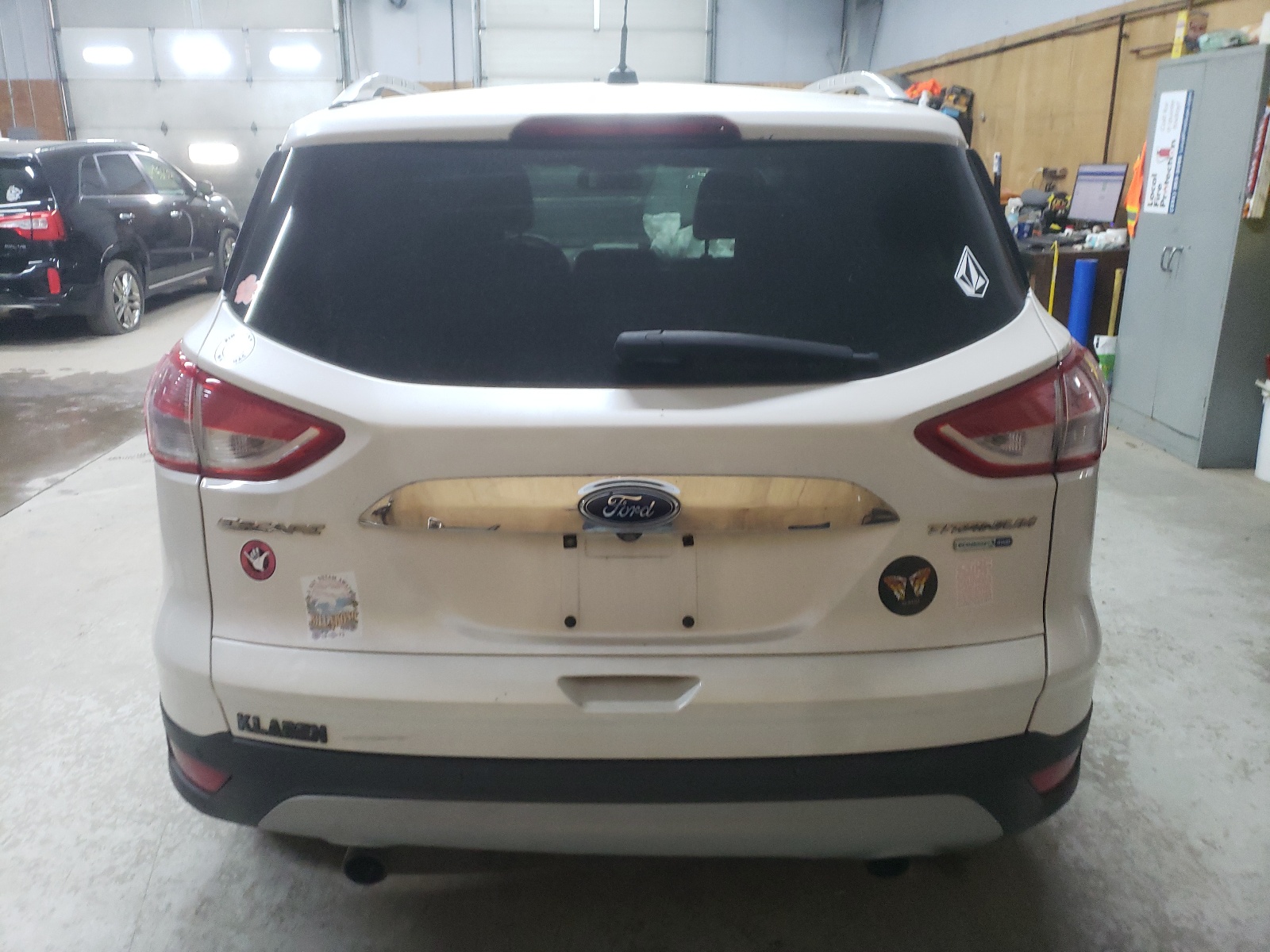 1FMCU9J95EUB13859 2014 Ford Escape Titanium