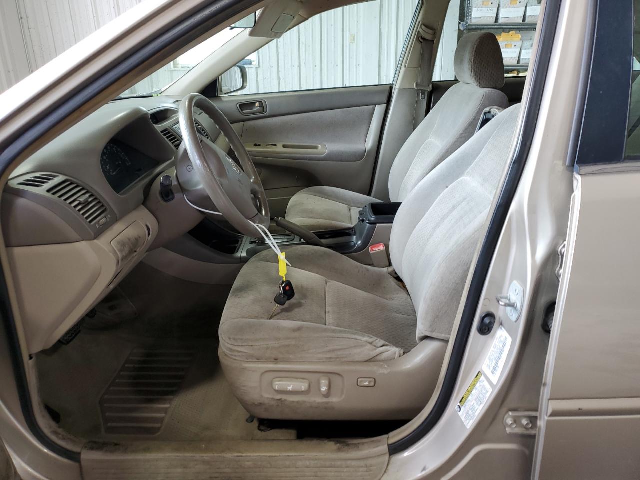 2004 Toyota Camry Le VIN: 4T1BE32KX4U802334 Lot: 64961234