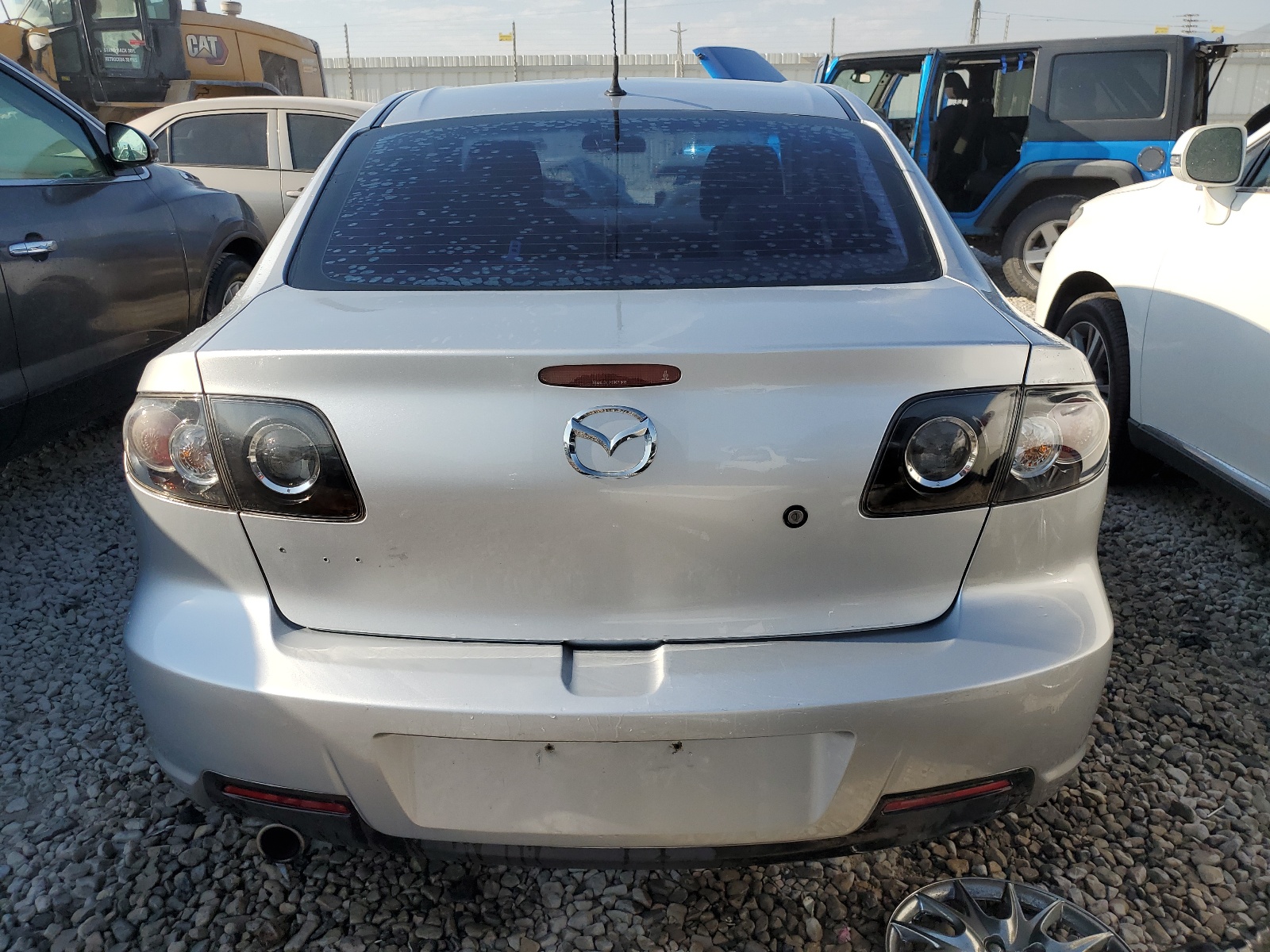 JM1BK12F371646356 2007 Mazda 3 I